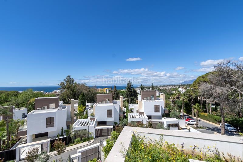 Foto e4fe4060-21e9-402e-91ae-b4d96b7313e4. Casa amb aparcament piscina a Puente Romano Marbella