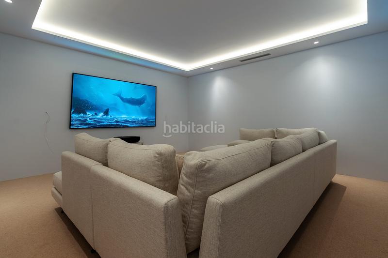 Foto f2a838c0-777d-4f99-9e41-e4b1da125bd3. House with parking pool in Puente Romano Marbella