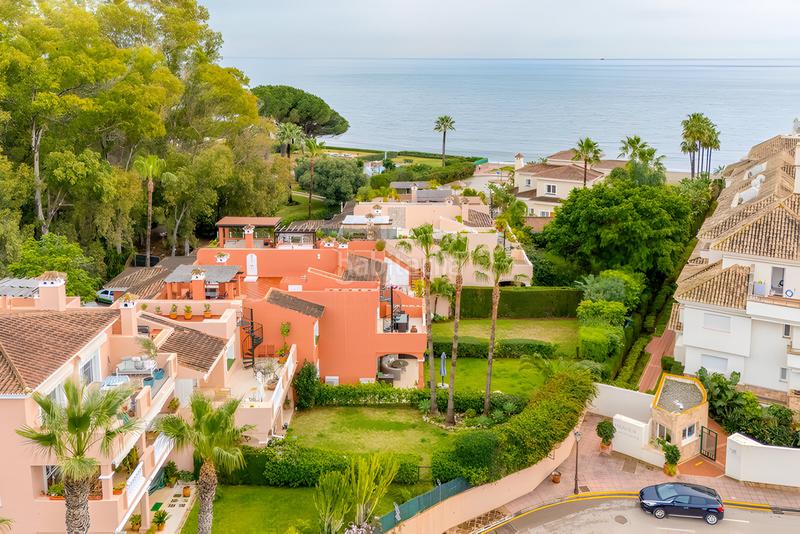 Foto ac3cc445-0168-4f42-a4f0-55ca187f3855. Ground floor with pool in Villacana - Costalita - Saladillo Estepona