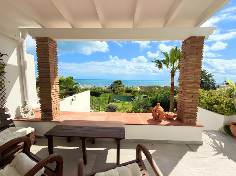 Foto 0854d824-199a-4d30-a8c8-723a8b434f86. Casa pareada  en venta en Centro Estepona