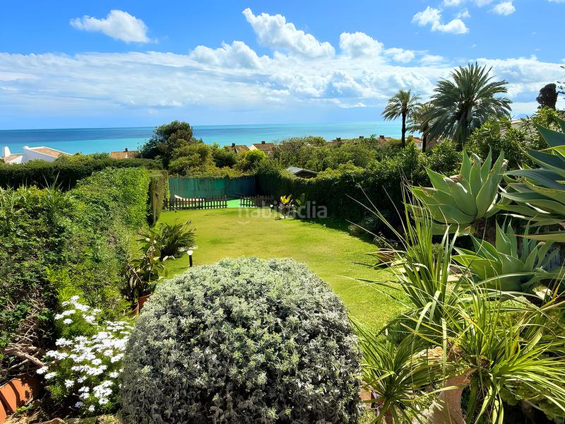 Foto 53b9f278-b198-4170-9640-128b36d000f0. Casa pareada  en venta en Centro Estepona