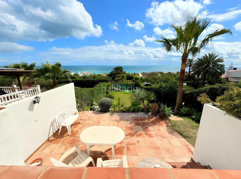 Foto 5c061171-896e-45bb-9707-8df8643f8a8e. Casa pareada  en venta en Centro Estepona