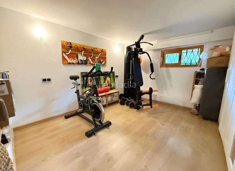 Foto 9fac77e9-a09b-42f0-8ab7-38b799ee76f6. Casa pareada  en venta en Centro Estepona