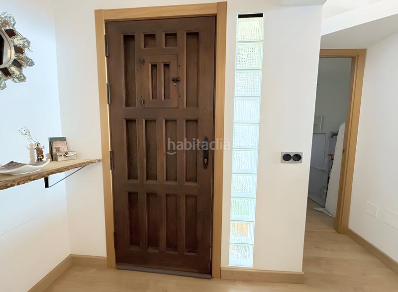 Foto b9e1a023-647f-4c1e-bd27-e1ec73406f0c. Casa pareada  en venta en Centro Estepona