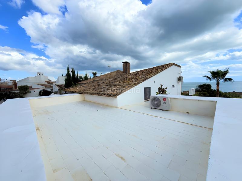 Foto fd25fb7b-8a29-44d1-82e6-a3bb3b3ea712. Casa pareada  en venta en Centro Estepona