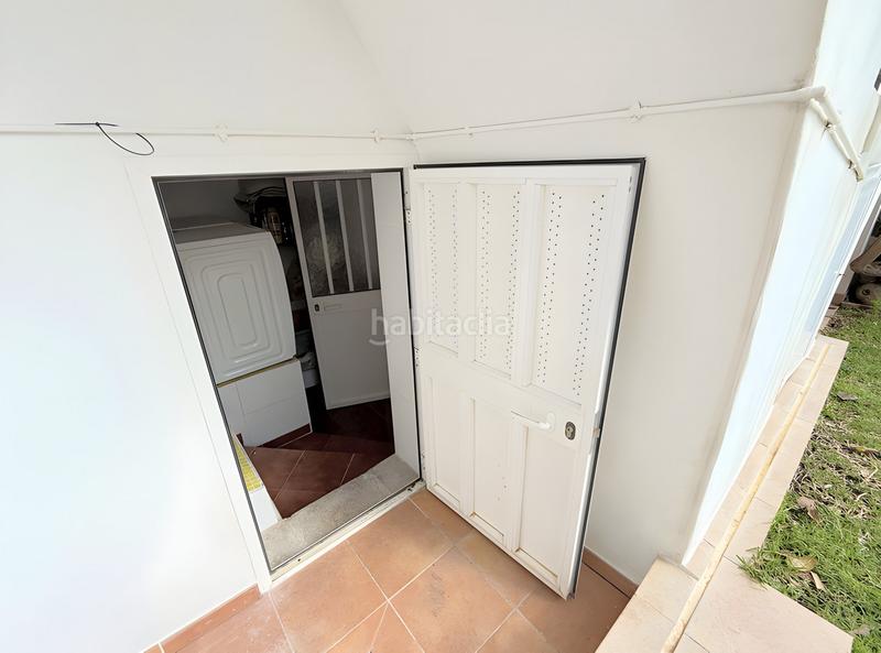 Foto fd321830-1c4e-4dd3-a7a0-9239fa2b2fe3. Casa pareada  en venta en Centro Estepona