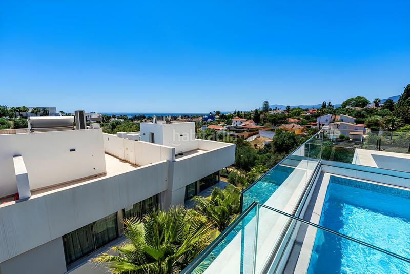 Foto 4d48f392-7074-4e47-9fb4-88c74c91b301. Casa pareada  en venta en Río Real en Marbella