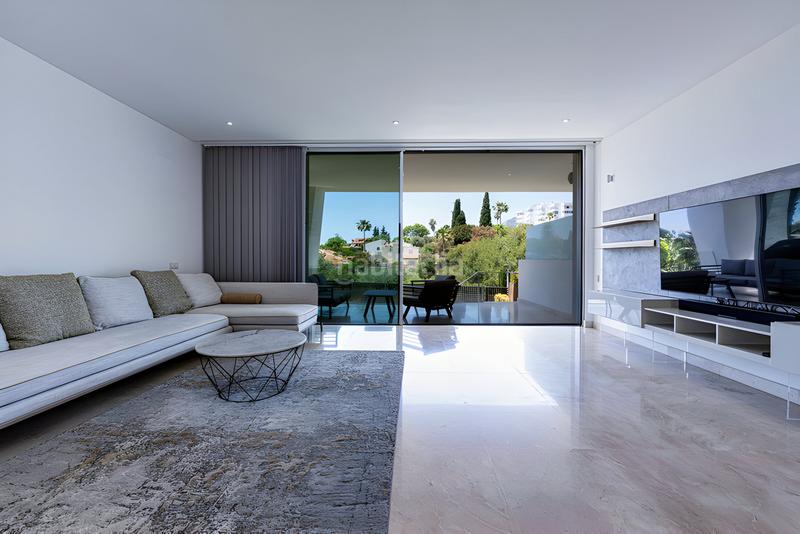 Foto 5400876e-07bf-4705-b57e-52fea6ea856d. Casa pareada  en venta en Río Real en Marbella