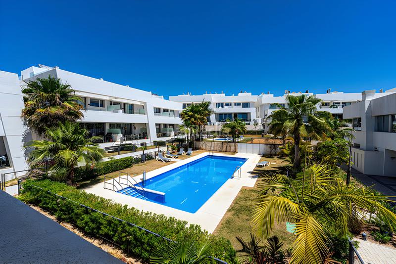 Foto 54e72075-ff63-4a7a-a6ba-dcd9f5c43866. Casa pareada  en venta en Río Real en Marbella