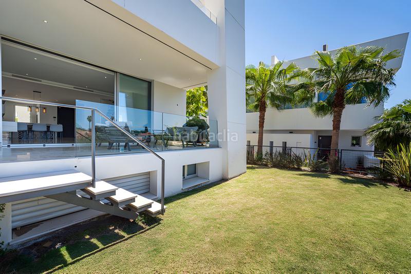 Foto 7a154909-fefb-41cd-b55e-7c40c44802e4. Casa pareada  en venta en Río Real en Marbella