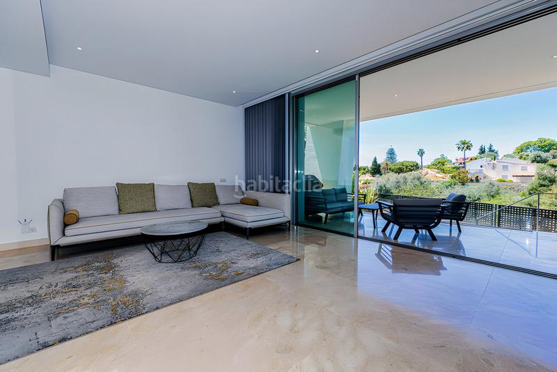 Foto 948a4e24-5b62-4c06-a6bc-d39196f38173. Casa pareada  en venta en Río Real en Marbella