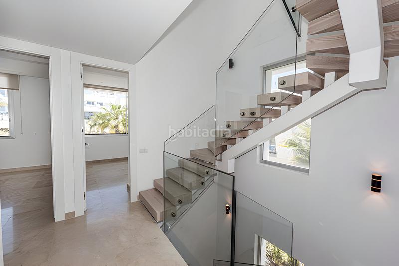 Foto ba45ff45-b8e2-42f1-8bd3-3ab9976ccb1a. Casa pareada  en venta en Río Real en Marbella