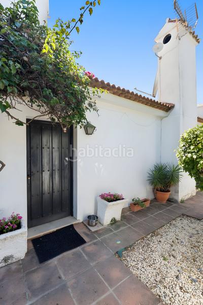 Foto 698d2dea-1e31-4ed2-aa41-b75e15b0a404. Casa villa independiente en venta en new golden mile en Estepona
