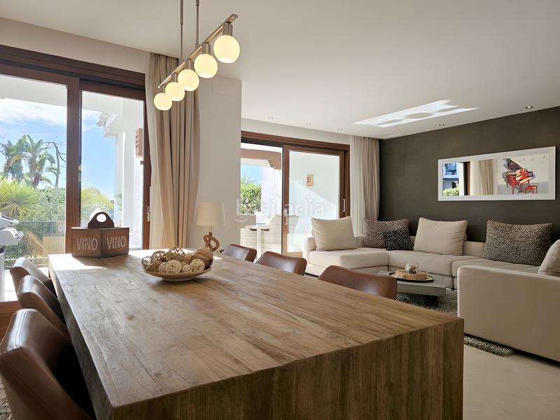 Foto 9882b745-9c0b-4c27-a192-651e1d35e657. Casa a schiera con parcheggio piscina in Paraiso - Barronal Estepona