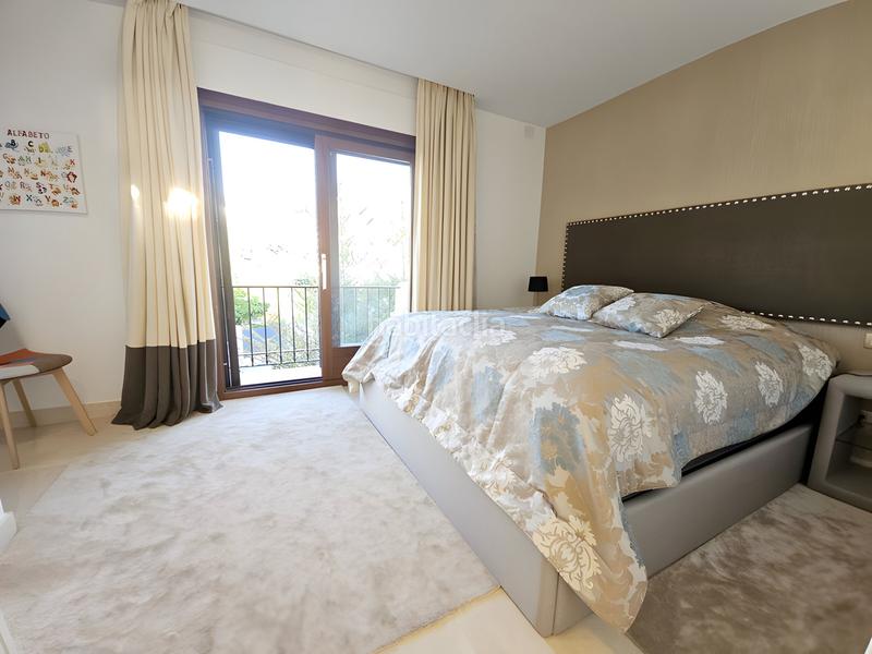 Foto aeda64d9-16fb-43f6-be39-f30dbef6d0e2. Casa a schiera con parcheggio piscina in Paraiso - Barronal Estepona