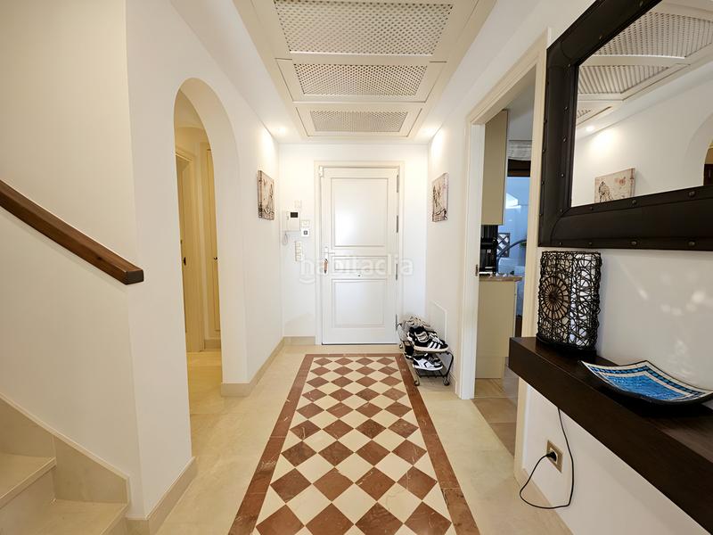 Foto b1ee4179-226b-4223-a4a9-108131f2b6e1. Casa a schiera con parcheggio piscina in Paraiso - Barronal Estepona