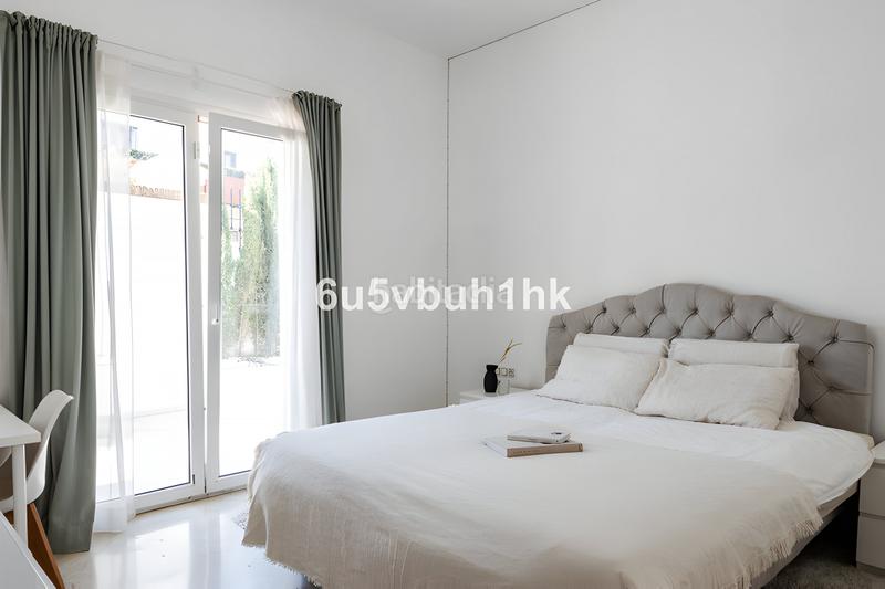 Foto 4aa439a8-ba25-4ca1-b740-7367ecf4a485. Casa villa independiente en venta en la nueva milla de oro en Estepona
