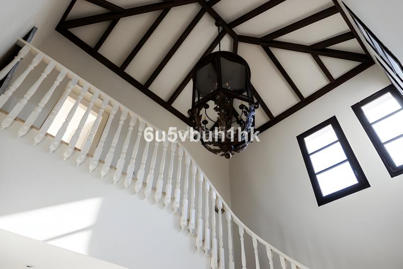 Foto 72066a59-e6d6-42df-a29d-2e8da76d10d0. Casa villa independiente en venta en la nueva milla de oro en Estepona