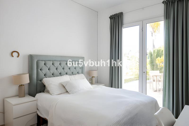 Foto d2f023e8-1032-4f32-802f-cae3a2e60f1e. Casa villa independiente en venta en la nueva milla de oro en Estepona