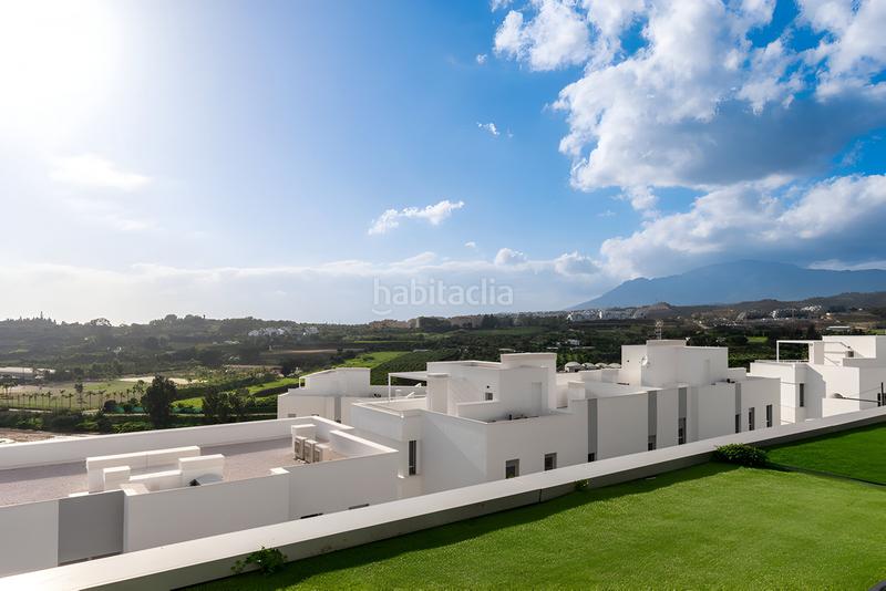 Foto 5255a95e-fc24-489a-abe1-5d71a37e2994. Casa adosada adosado en venta en Cancelada Estepona