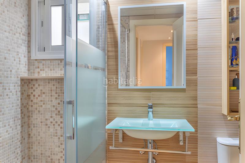 Foto 0bd810d5-4e15-49e8-8948-b9f11f6d43ee. Apartamento  en planta media en venta en Marbella