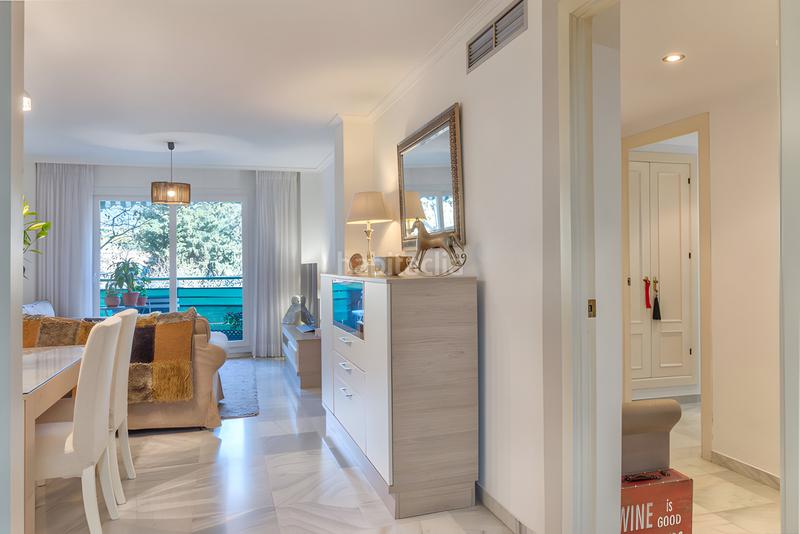 Foto 5cf78ecb-bc9a-4c9a-8d77-f1ece56407e7. Apartamento  en planta media en venta en Marbella