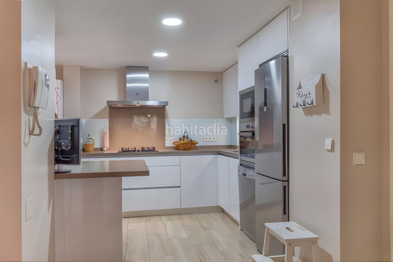 Foto 8fc0b514-5c3d-4daf-85e2-e2bfef068200. Apartamento  en planta media en venta en Marbella