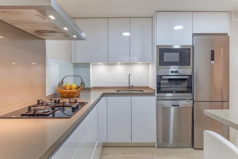 Foto f8e69a38-ffd7-47f5-a68a-724af31783ec. Apartamento  en planta media en venta en Marbella
