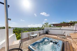 Attique à Centro. Ático en venta en estepona