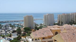 Appartement à Centro. Apartamento en planta media en venta en estepona