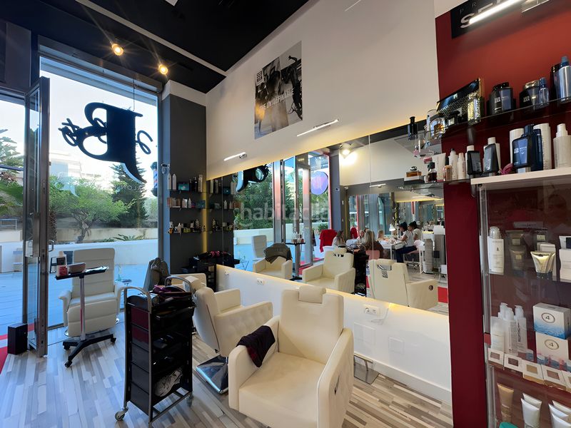 Foto 654d7537-b08f-4d29-b8b2-218a250f189b. Local comercial a Puerto Banús Marbella