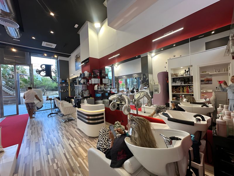 Foto e283bef9-eb2f-4219-8bfb-f2db5284f53b. Local comercial a Puerto Banús Marbella