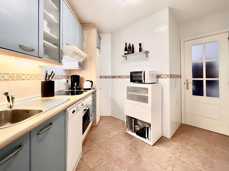 Foto 9af37fbf-ad7b-4a46-9367-6bef2b6b15b5. Apartament amb aparcament piscina a Centro Estepona
