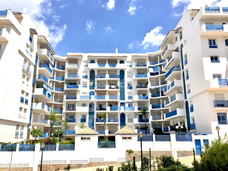 Foto d0152d8e-5e0b-4f90-a4fb-4b009c71dbeb. Apartament amb aparcament piscina a Centro Estepona