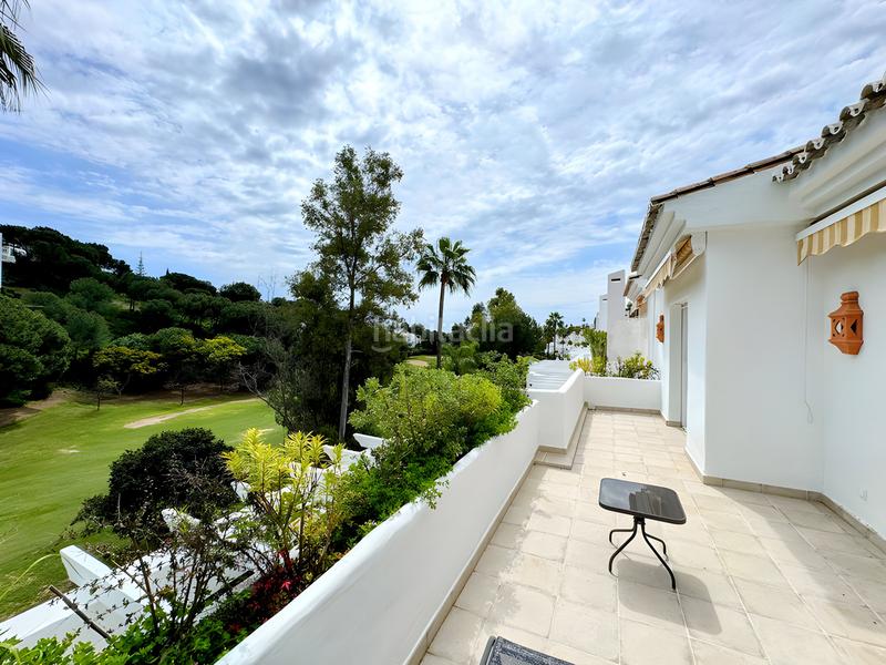 Foto fb729f37-b16f-4c12-bd0a-6b181bbe6a6b. Attique avec parking piscine dans La Quinta Benahavís