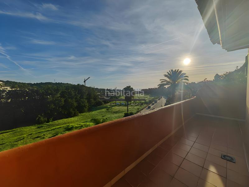 Foto 008dfcc0-ad76-4439-924e-6f7238a81b35. Dachwohnung mit parking pool in Centro Estepona