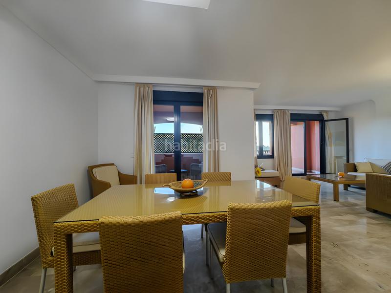 Foto 0174c32e-c9cc-4250-bc3b-70d44f9a3b23. Dachwohnung mit parking pool in Centro Estepona