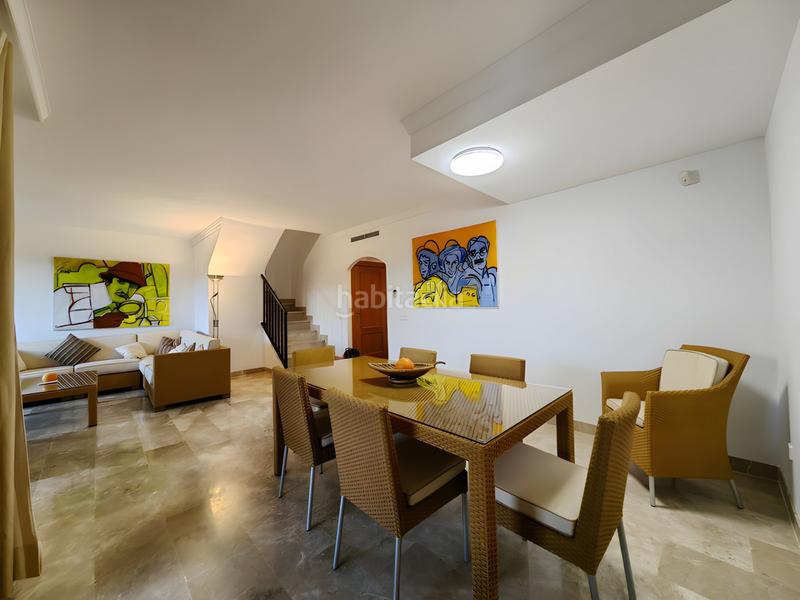 Foto 11765c62-a7ea-405d-8403-f670263e8c42. Dachwohnung mit parking pool in Centro Estepona