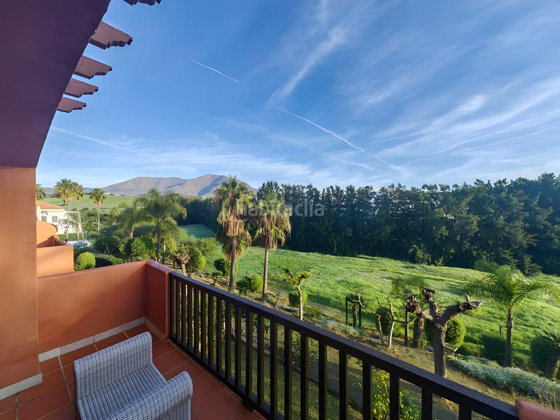 Foto 137d9f0b-8376-4639-a377-3f80f2197456. Dachwohnung mit parking pool in Centro Estepona