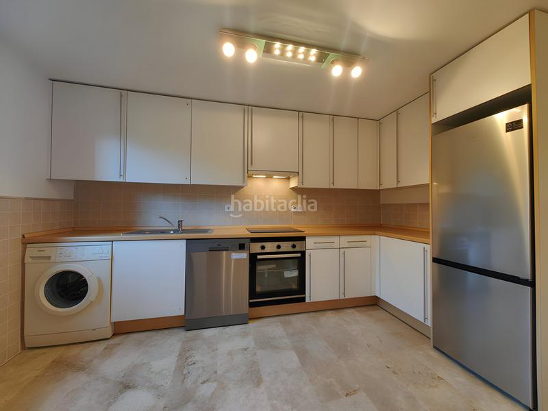 Foto 2aaef8de-1928-45ed-a089-77e0e3f095e1. Dachwohnung mit parking pool in Centro Estepona