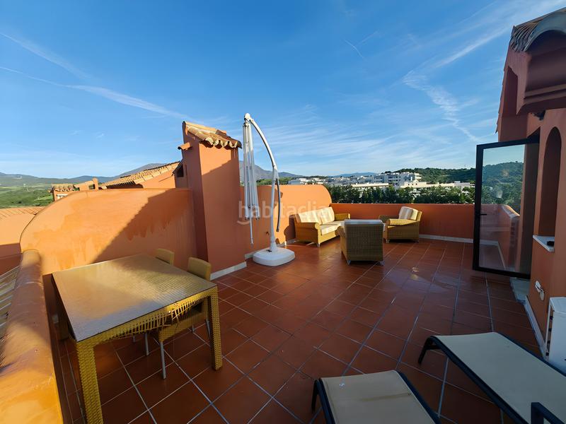 Foto 2b564cef-8471-490a-b145-0d9ba05df24a. Dachwohnung mit parking pool in Centro Estepona