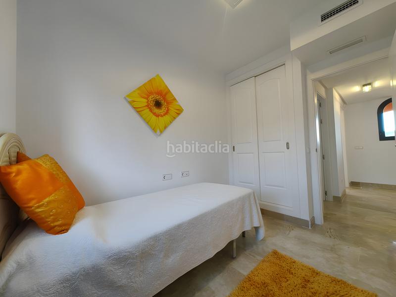 Foto 692f2431-7905-47ab-945e-b7222eb86b4f. Dachwohnung mit parking pool in Centro Estepona