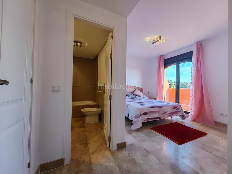 Foto 79dd96aa-aa4d-4cd2-8709-3d72309d2b67. Dachwohnung mit parking pool in Centro Estepona