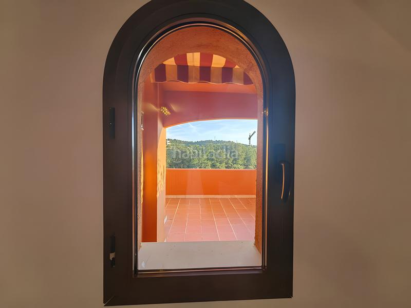 Foto 8f956169-fe43-4663-a71d-0aca117df2ba. Dachwohnung mit parking pool in Centro Estepona