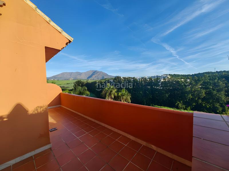 Foto 90006bd1-5e5f-415f-9fb8-8faee0388493. Dachwohnung mit parking pool in Centro Estepona