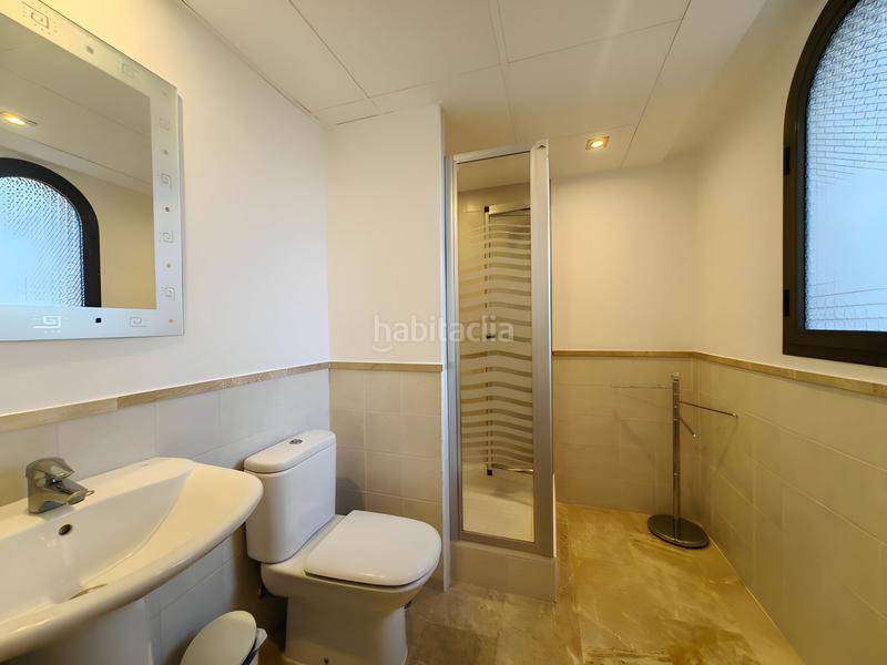 Foto b537db2c-4d14-41ff-964a-87451924091d. Dachwohnung mit parking pool in Centro Estepona