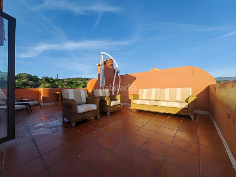 Foto e8712135-4553-459a-83c7-02858f1429ce. Dachwohnung mit parking pool in Centro Estepona