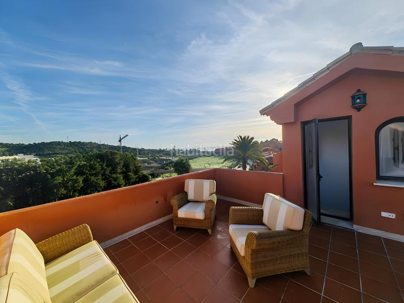 Foto e8d5d928-edcc-44fe-826c-7e21eb11d2e8. Dachwohnung mit parking pool in Centro Estepona