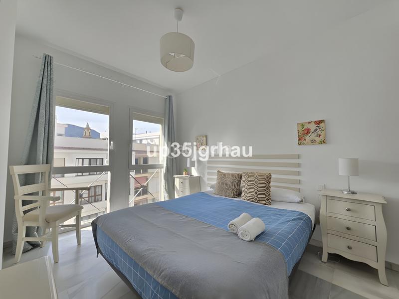Foto 97820eb7-85f9-49e5-9a50-6dd9ff60c77b. Apartamento  en planta media en venta en Estepona