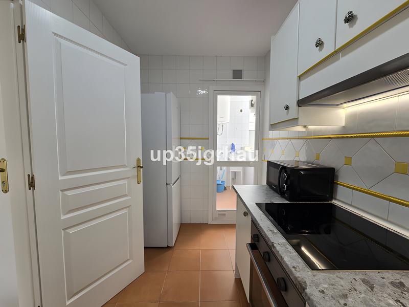 Foto ae5e2fcd-4973-46a8-a816-efad3b9cd023. Apartamento  en planta media en venta en Estepona